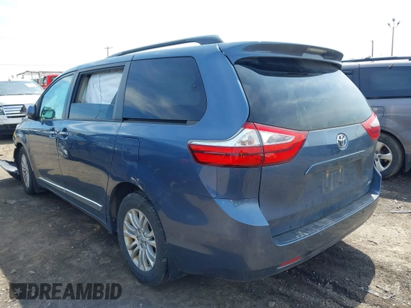 2017 Toyota Sienna XLE Auto Access Seat z VIN 5TDYZ3DC2HS864152, wystawiony jako IAAI lot #42379384 z przebiegiem 107 897 mil mil oraz . Historia ofert i sprzedaży dostępna na DreamBid. Obrazek 3.