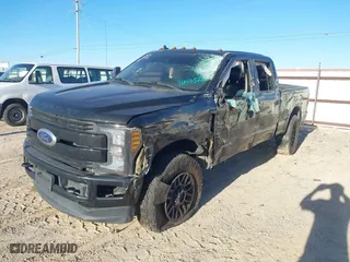2019 Ford Super Duty F-250 SRW XL with VIN 1FT7W2BT1KEE99140, listed as a IAAI auction lot 41153521 with 188,561 mi miles. Bid and sale history available at carsss.com. Image 17.