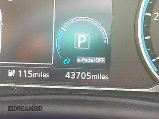 2018 Nissan LEAF SV z VIN 1N4AZ1CP9JC311490, wystawiony jako IAAI lot #42152814 z przebiegiem 43 705 mil mil oraz . Historia ofert i sprzedaży dostępna na DreamBid. Obrazek 12.