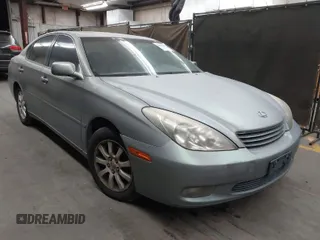 2002 Lexus ES 300 with VIN JTHBF30G420044154, listed as a IAAI auction lot 42004547 with 232,150 mi miles. Bid and sale history available at carsss.com. Image 1.