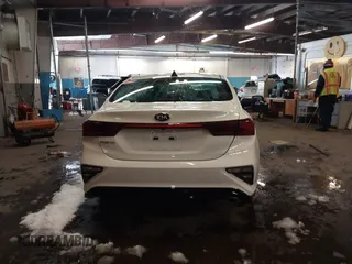 2021 Kia Forte FE with VIN 3KPF24AD5ME268116, listed as a IAAI auction lot 41546522 with 37,860 mi miles. Bid and sale history available at carsss.com. Image 16.