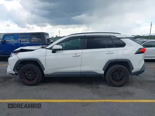 2019 Toyota RAV4 XLE with VIN 2T3W1RFV5KC028164, listed as a IAAI auction lot 42002503 with 79,346 mi miles. Bid and sale history available at carsss.com. Image 14.