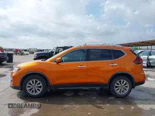 2020 Nissan Rogue SV z VIN JN8AT2MT0LW010383, wystawiony jako IAAI lot #42357191 z przebiegiem 156 116 mil mil oraz . Historia ofert i sprzedaży dostępna na DreamBid. Obrazek 15.