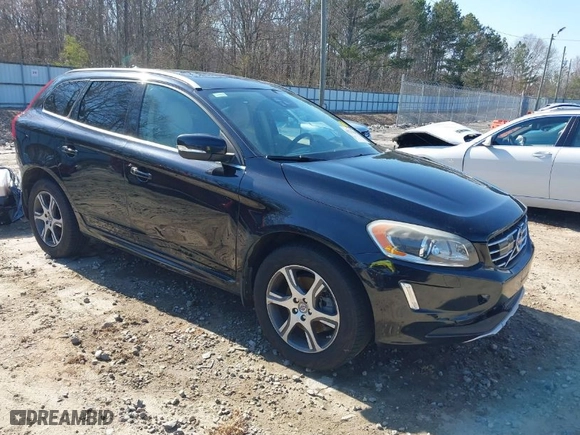 2015 Volvo XC60 T6 Drive-E Platinum with VIN YV449MDM5F2682413, listed as a IAAI auction lot 41791339 with 145,939 mi miles. Bid and sale history available at carsss.com. Image 1.