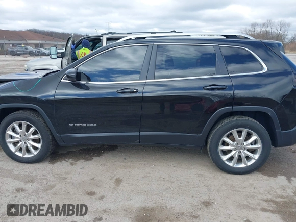 2017 Jeep Cherokee Limited with VIN 1C4PJMDS2HW606827, listed as a IAAI auction lot 42037856 with 89,477 mi miles. Bid and sale history available at carsss.com. Image 14.