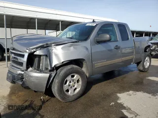 2007 Chevrolet Silverado 1500 LT w/1LT with VIN 2GCEC19C371710072, listed as a Copart auction lot 45674895 with 235,817 mi miles and Salvage Title. Bid and sale history available at carsss.com. Image 1.