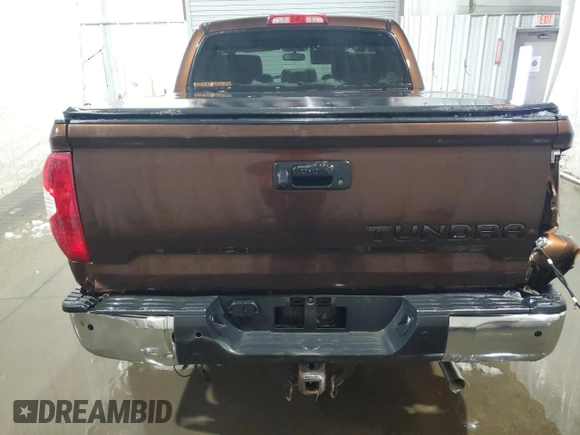 2014 Toyota Tundra Limited z VIN 5TFHY5F18EX411007, wystawiony jako Copart lot #43234915 z przebiegiem 172 193 mil mil oraz Szkoda całkowita • Salvage title. Historia ofert i sprzedaży dostępna na DreamBid. Obrazek 6.