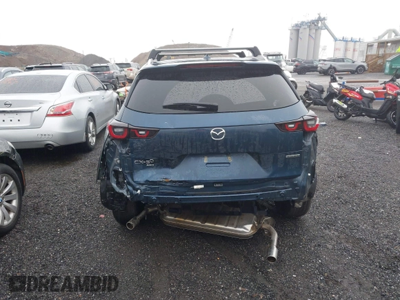 2024 Mazda CX-50 2.5 S Premium Package with VIN 7MMVABDMXRN175030, listed as a IAAI auction lot 41833853 with 11,753 mi miles. Bid and sale history available at carsss.com. Image 17.