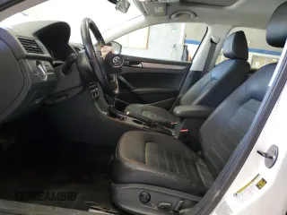 2015 Volkswagen Passat SE with VIN 1VWBS7A36FC005034, listed as a Copart auction lot 47081545 with 147,810 mi miles and Salvage title. Bid and sale history available at DreamBid. Image 7.