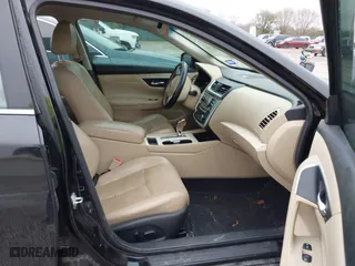 2017 Nissan Altima 2.5 SR with VIN 1N4AL3APXHC199700, listed as a IAAI auction lot 41539756 with 201,751 mi miles. Bid and sale history available at carsss.com. Image 5.