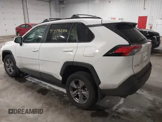 2024 Toyota RAV4 XLE with VIN 2T3P1RFV9RW488635, listed as a IAAI auction lot 41719200 with 6,175 mi miles. Bid and sale history available at carsss.com. Image 3.