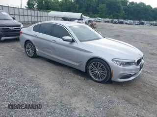 2017 BMW 5 Series 530i z VIN WBAJA5C36HG897698, wystawiony jako IAAI lot #42366101 z przebiegiem 69 407 mil mil oraz . Historia ofert i sprzedaży dostępna na DreamBid. Obrazek 1.
