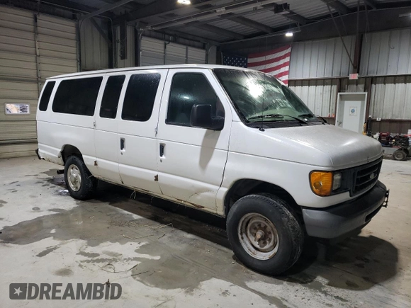 2007 Ford Econoline Passenger XL with VIN 1FBSS31L27DA96458, listed as a Copart auction lot 44777195 with 222,756 mi miles and Clean title. Bid and sale history available at DreamBid. Image 4.