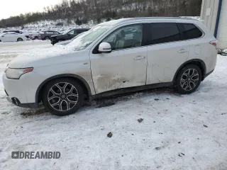 2015 Mitsubishi Outlander GT z VIN JA4JZ4AX3FZ005575, wystawiony jako Copart lot #41771955 z przebiegiem 145 852 mil mil oraz Szkoda całkowita • Salvage title. Historia ofert i sprzedaży dostępna na DreamBid. Obrazek 1.