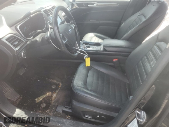 2018 Ford Fusion SE z VIN 3FA6P0LU6JR273861, wystawiony jako Copart lot #55722005 z przebiegiem 127 633 mil mil oraz Szkoda całkowita • Salvage title. Historia ofert i sprzedaży dostępna na DreamBid. Obrazek 7.