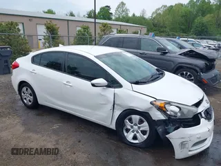 2015 Kia Forte LX with VIN KNAFX4A69F5306199, listed as a IAAI auction lot 42125781 with 116,788 mi miles and . Bid and sale history available at carsss.com. Image 1.