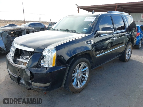 2013 Cadillac Escalade Platinum Edition with VIN 1GYS4DEF8DR302844, listed as a IAAI auction lot 41726120 with 167,425 mi miles. Bid and sale history available at carsss.com. Image 2.