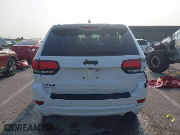 2018 Jeep Grand Cherokee Laredo with VIN 1C4RJFAGXJC121900, listed as a IAAI auction lot 42429505 with 72,351 mi miles and . Bid and sale history available at DreamBid. Image 17.