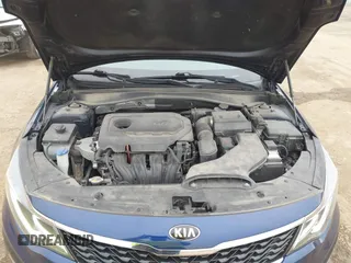 2019 Kia Optima LX with VIN 5XXGT4L38KG304763, listed as a IAAI auction lot 41977858 with 143,569 mi miles. Bid and sale history available at carsss.com. Image 10.