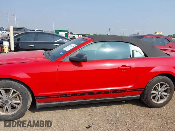 2005 Ford Mustang Deluxe with VIN 1ZVFT84N055191982, listed as a IAAI auction lot 41928428 with 94,495 mi miles. Bid and sale history available at carsss.com. Image 14.