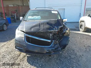 2011 Chrysler Town & Country Touring-L with VIN 2A4RR8DG7BR616820, listed as a IAAI auction lot 41601132 with 1 mi miles. Bid and sale history available at carsss.com. Image 12.