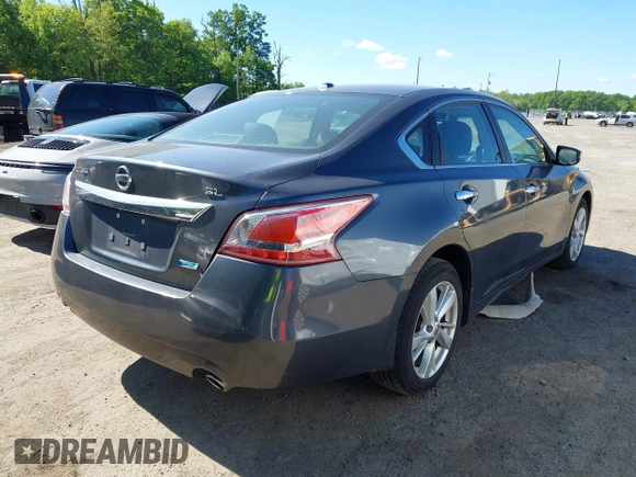 2013 Nissan Altima SV with VIN 1N4AL3AP9DC121130, listed as a IAAI auction lot 42204756 with 162,240 mi miles and . Bid and sale history available at carsss.com. Image 4.