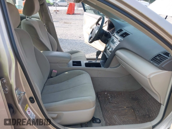 2009 Toyota Camry z VIN 4T4BE46K39R093064, wystawiony jako IAAI lot #42481943 z przebiegiem 119 938 mil mil oraz . Historia ofert i sprzedaży dostępna na DreamBid. Obrazek 5.