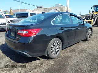2019 Subaru Legacy Premium z VIN 4S3BNAF66K3005684, wystawiony jako IAAI lot #42551315 z przebiegiem 99 800 mil mil oraz . Historia ofert i sprzedaży dostępna na DreamBid. Obrazek 4.
