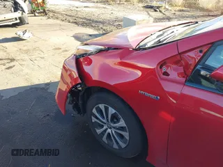 2020 Toyota Prius LE with VIN JTDL9RFU0L3022049, listed as a IAAI auction lot 41133635 with 60,977 mi miles and . Bid and sale history available at DreamBid. Image 6.