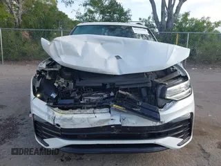 2023 Volkswagen Tiguan SE R-Line Black с VIN 3VVCB7AX0PM092375, выставлен на аукционе IAAI как лот 42176568 с пробегом 25 037 миль миль и . История ставок и продаж доступна на DreamBid. Изображение 13.