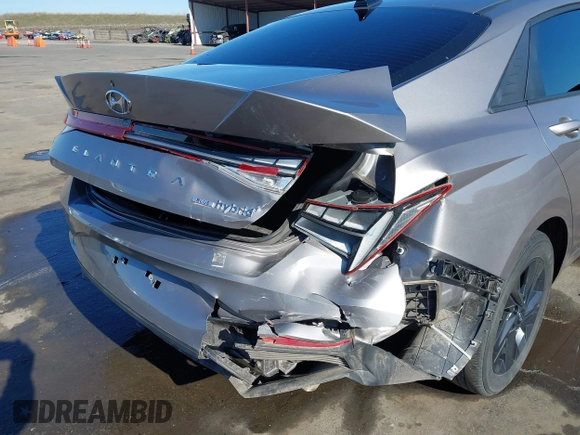 2023 Hyundai Elantra Blue z VIN KMHLM4AJ7PU059237, wystawiony jako IAAI lot #41394314 z przebiegiem 34 248 mil mil oraz . Historia ofert i sprzedaży dostępna na DreamBid. Obrazek 6.