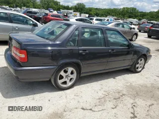 1998 Volvo S70 z VIN YV1LS5340W2417595, wystawiony jako Copart lot #58514365 z przebiegiem 128 166 mil mil oraz Tytuł czysty. Historia ofert i sprzedaży dostępna na DreamBid. Obrazek 3.