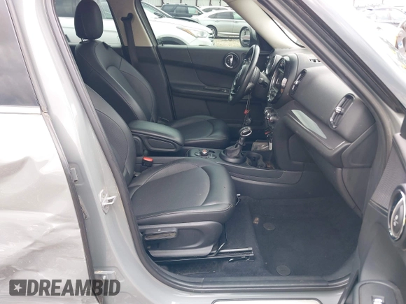 2019 MINI Countryman Cooper with VIN WMZYS7C52K3F45392, listed as a IAAI auction lot 42469942 with 97,731 mi miles and . Bid and sale history available at DreamBid. Image 5.