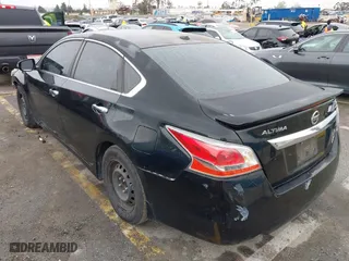 2015 Nissan Altima 2.5 with VIN 1N4AL3AP7FC477224, listed as a IAAI auction lot 41806207 with 147,517 mi miles. Bid and sale history available at carsss.com. Image 3.