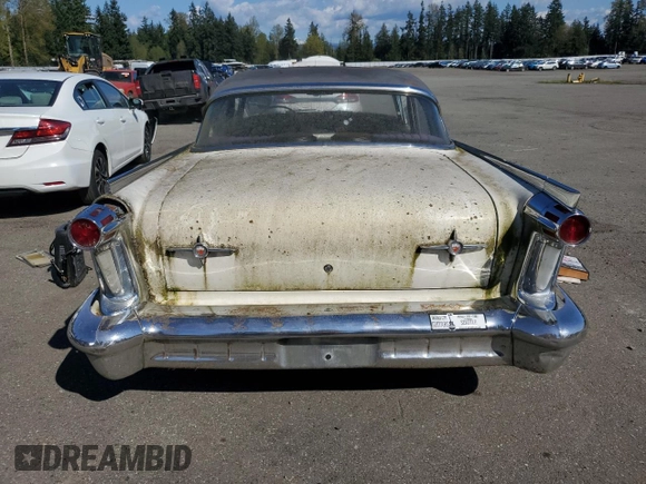 1958 Oldsmobile 88 z VIN 587M54933, wystawiony jako Copart lot #53116955 z przebiegiem 71 510 mil mil oraz Czysty tytuł • Clean title. Historia ofert i sprzedaży dostępna na DreamBid. Obrazek 6.