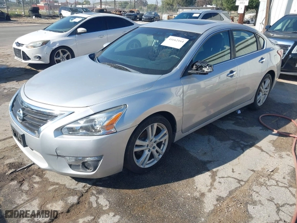 2013 Nissan Altima 3.5 SL with VIN 1N4BL3AP4DC111139, listed as a IAAI auction lot 41662164 with 120,111 mi miles. Bid and sale history available at carsss.com. Image 2.