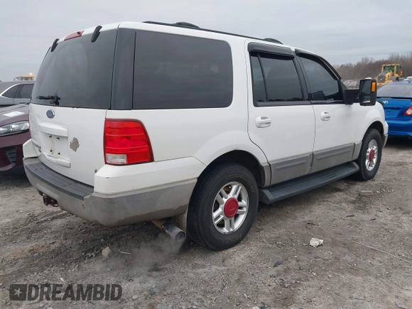 2003 Ford Expedition Special Service with VIN 1FMFU16L63LA30060, listed as a IAAI auction lot 41619687 with 178,703 mi miles. Bid and sale history available at carsss.com. Image 4.