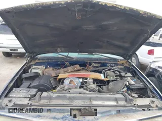 2000 Chevrolet Silverado 3500 z VIN 1GCHK33J1YF419504, wystawiony jako IAAI lot #42337616 z przebiegiem 169 037 mil mil oraz . Historia ofert i sprzedaży dostępna na DreamBid. Obrazek 10.