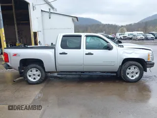 2013 Chevrolet Silverado 1500 LT with VIN 3GCPKSE77DG190293, listed as a IAAI auction lot 41968478 with 94,487 mi miles. Bid and sale history available at carsss.com. Image 14.