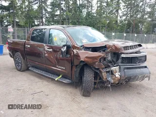 2014 Toyota Tundra Limited z VIN 5TFHY5F15EX395204, wystawiony jako IAAI lot #42438683 z przebiegiem 210 750 mil mil oraz . Historia ofert i sprzedaży dostępna na DreamBid. Obrazek 1.