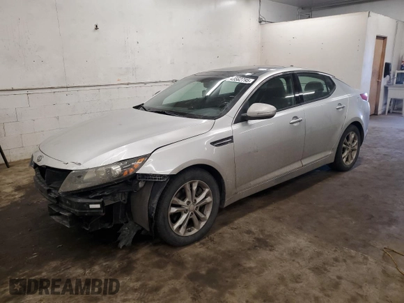 2012 Kia Optima EX with VIN 5XXGN4A67CG061858, listed as a Copart auction lot 43562795 with 168,789 mi miles and Salvage Title. Bid and sale history available at carsss.com. Image 1.