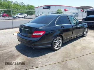 2009 Mercedes-Benz C 300 Sport z VIN WDDGF54X09F231689, wystawiony jako IAAI lot #42291790 z przebiegiem 143 573 mil mil oraz . Historia ofert i sprzedaży dostępna na DreamBid. Obrazek 4.