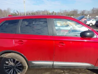 2020 Mitsubishi Outlander ES z VIN JA4AZ3A38LZ017160, wystawiony jako IAAI lot #41638787 z przebiegiem 43 770 mil mil oraz . Historia ofert i sprzedaży dostępna na DreamBid. Obrazek 14.