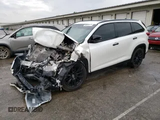 2019 Toyota Highlander SE z VIN 5TDJZRFH3KS976611, wystawiony jako Copart lot #60089575 z przebiegiem Nie podano mil oraz Szkoda całkowita • Salvage title. Historia ofert i sprzedaży dostępna na DreamBid. Obrazek 1.