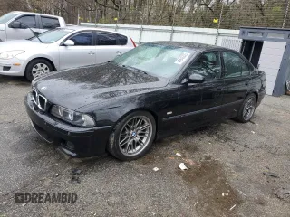 2000 BMW M5 z VIN WBSDE9345YBZ94319, wystawiony jako Copart lot #49945325 z przebiegiem 146 571 mil mil oraz Tytuł czysty. Historia ofert i sprzedaży dostępna na DreamBid. Obrazek 1.
