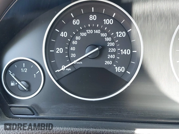 2014 BMW 3 Series 328i с VIN WBA3A5G54ENP32289, выставлен на аукционе IAAI как лот 42316443 с пробегом Не указан миль и . История ставок и продаж доступна на DreamBid. Изображение 15.