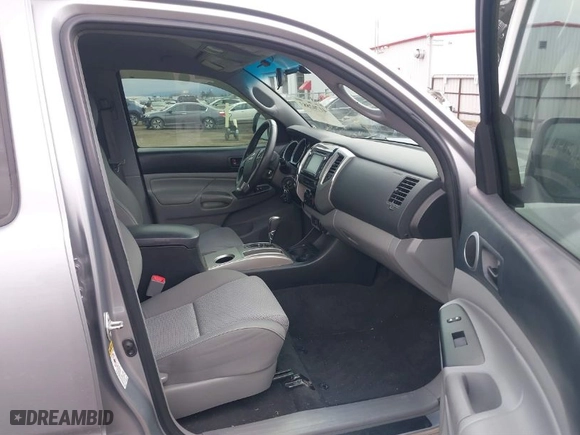 2015 Toyota Tacoma with VIN 3TMLU4EN7FM193847, listed as a IAAI auction lot 41702883 with NaN miles. Bid and sale history available at carsss.com. Image 5.