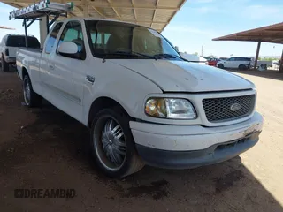 2001 Ford F-150 XL z VIN 1FTRX17L31NA79032, wystawiony jako IAAI lot #42334280 z przebiegiem Nie podano mil oraz . Historia ofert i sprzedaży dostępna na DreamBid. Obrazek 1.