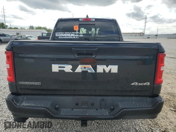 2025 Ram 1500 Big Horn z VIN 1C6RRFFG1SN523805, wystawiony jako Copart lot #57298595 z przebiegiem 3 557 mil mil oraz Szkoda całkowita • Salvage title. Historia ofert i sprzedaży dostępna na DreamBid. Obrazek 6.
