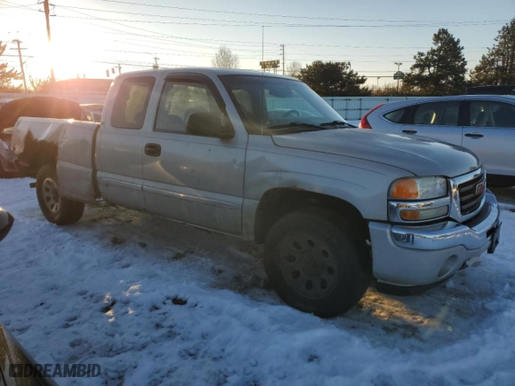 2006 GMC Sierra 1500 SLE1 with VIN 1GTEK19B66Z209712, listed as a Copart auction lot 88213255 with 237,760 mi miles and Clean Title. Bid and sale history available at carsss.com. Image 4.